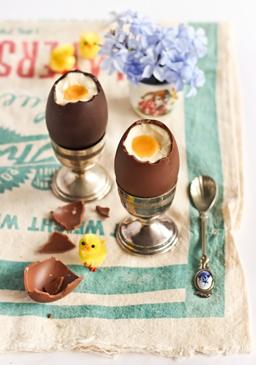 Cheesecake-Filled Chocolate Easter Eggs with Passion Fruit Yolk - Neatorama