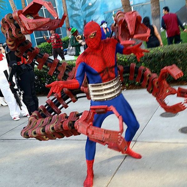 doctor octopus cosplay - Google Search  Spiderman cosplay, Amazing  cosplay, Cosplay characters